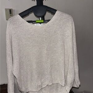 Hybrid & company Cream Sweater with Fuzzy Texture and Relaxed Fit